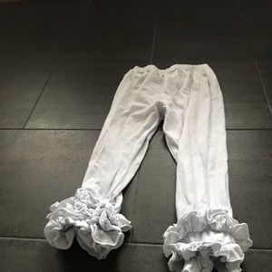 White xxl pants with ruffles on bottom